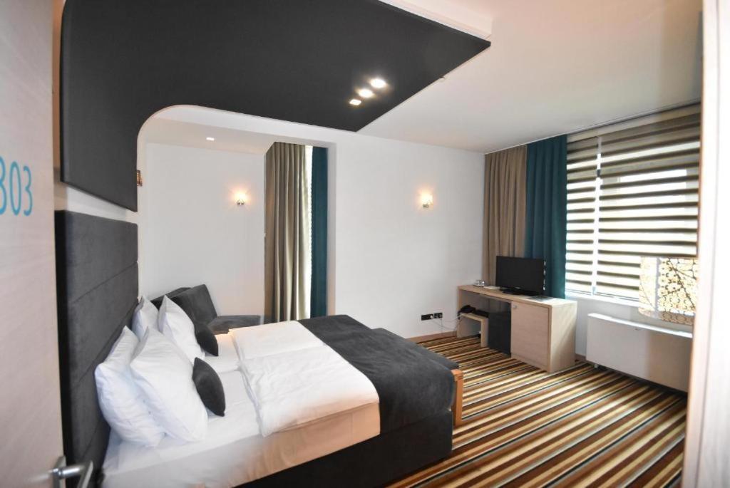 Apartments Melody ซาราเยโว ภายนอก รูปภาพ