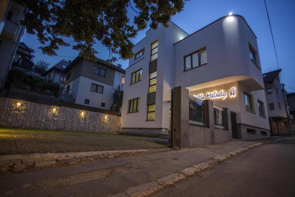 Apartments Melody ซาราเยโว ภายนอก รูปภาพ