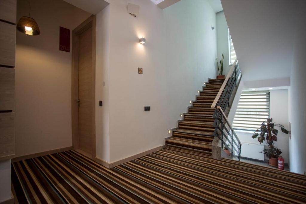 Apartments Melody ซาราเยโว ภายนอก รูปภาพ